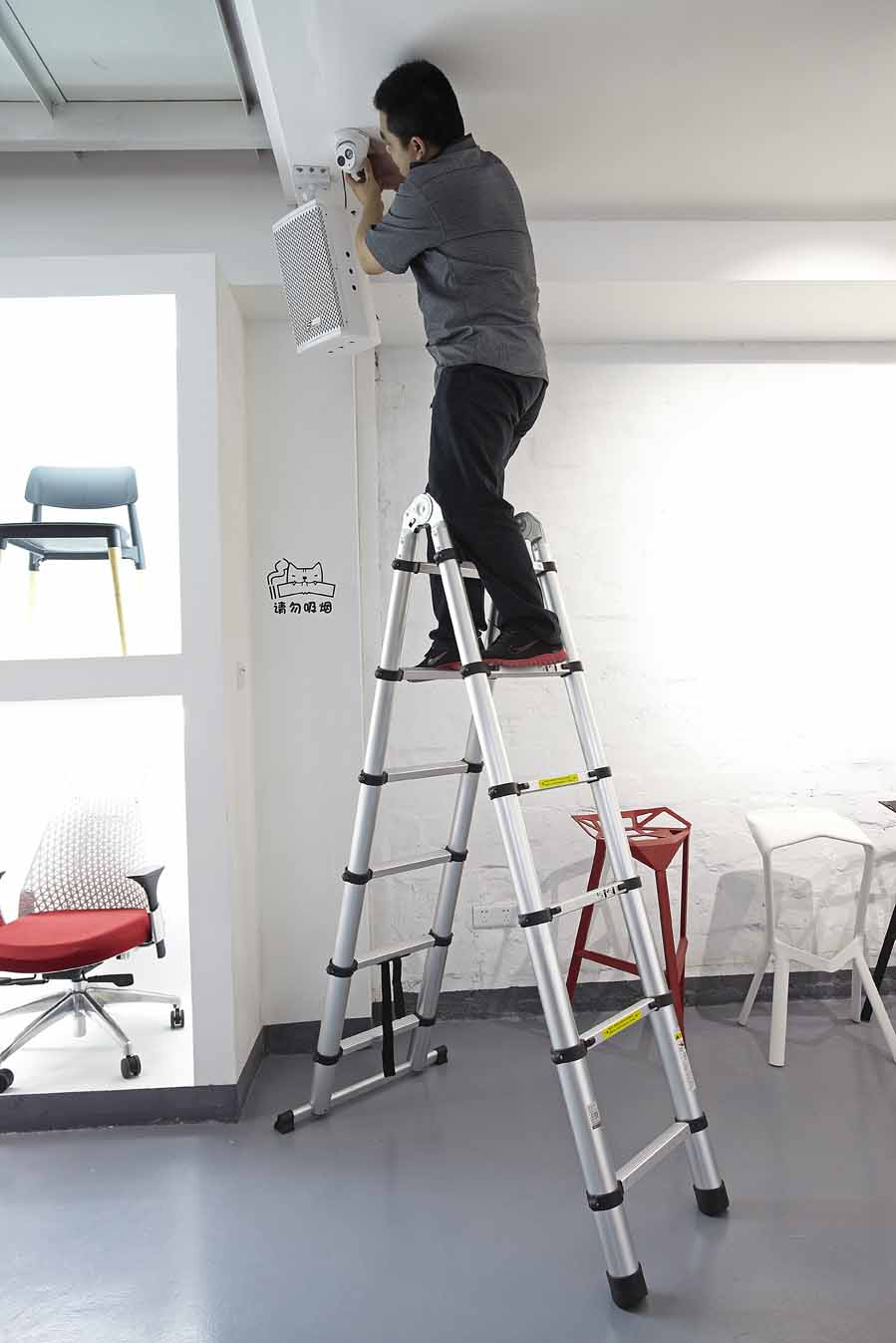 關節(jié)伸縮梯